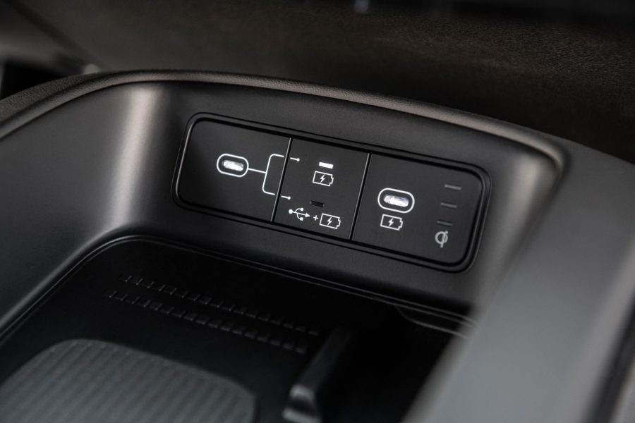 Commandes au volant de la Hyundai IONIQ N 2025